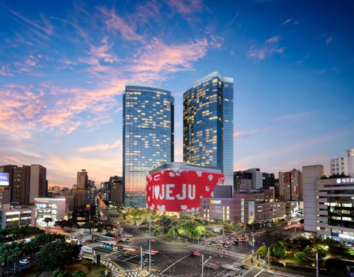제주 카지노 일번지, 롯데관광개발이 운영하는 제주 드림타워 복합 리조트 전경