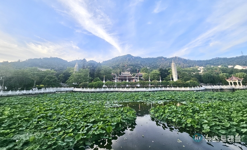 남보타사 전경. /박성은 기자