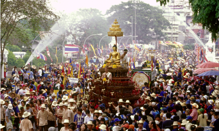 태국이 가장 뜨거워지는 순간 ‘쏭끄란’
